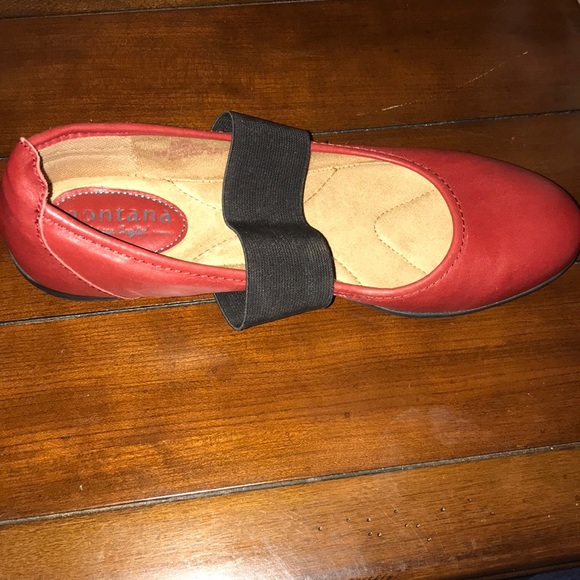 Shoes - Picture 2 of 5